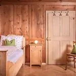 Annas Muntafuner Hus Holiday home Schruns