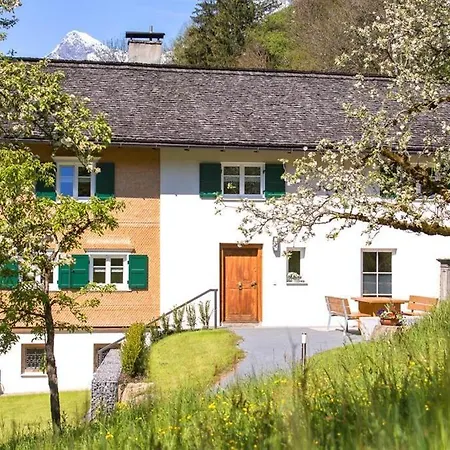 Annas Muntafuner Hus *