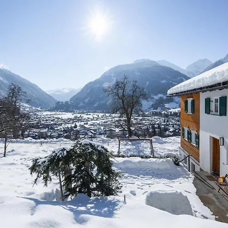 Annas Muntafuner Hus בית נופש שרונס